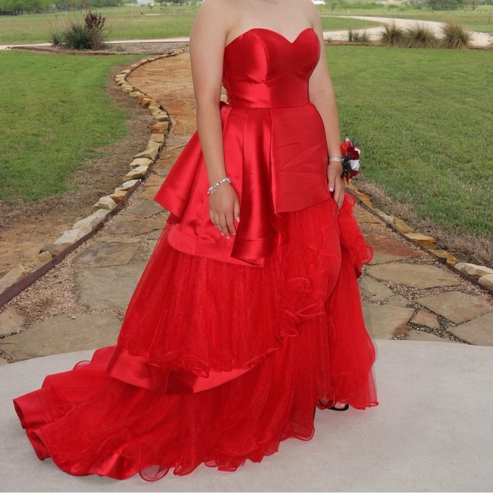 Sherri Hill Prom Dress Style: 52718